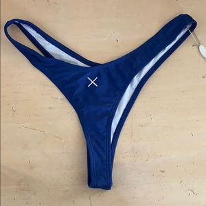 Boutine LA Chic 80s Bottom